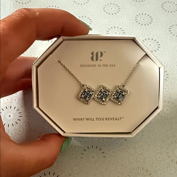 Elegant Silver and Blue Necklace - Picture 2 of 3